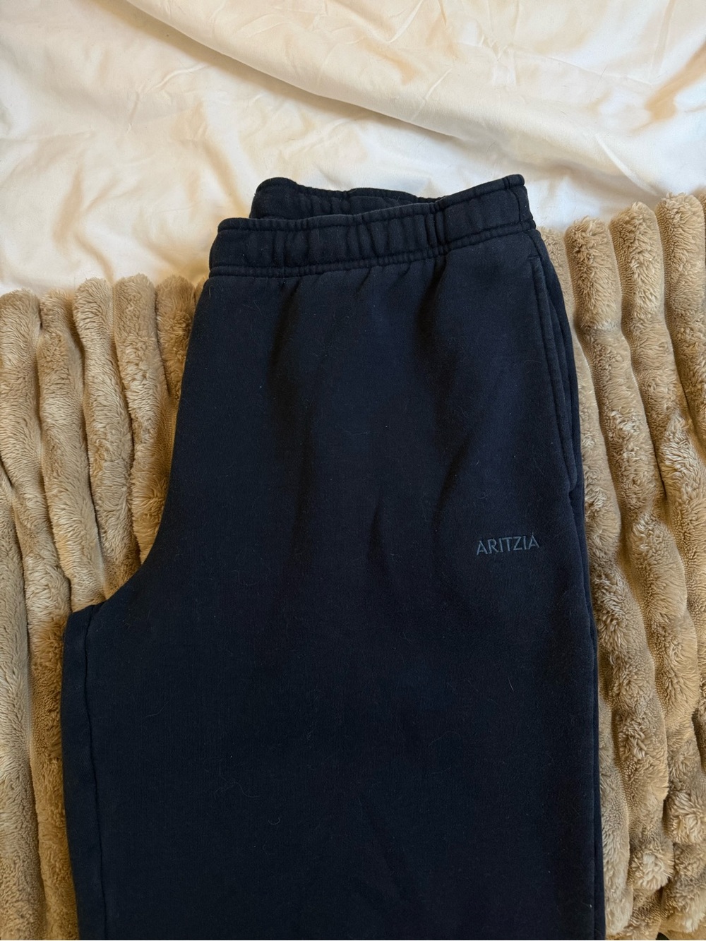 Aritzia Cozy Sweatfleece Mega Straight™ Sweatpant